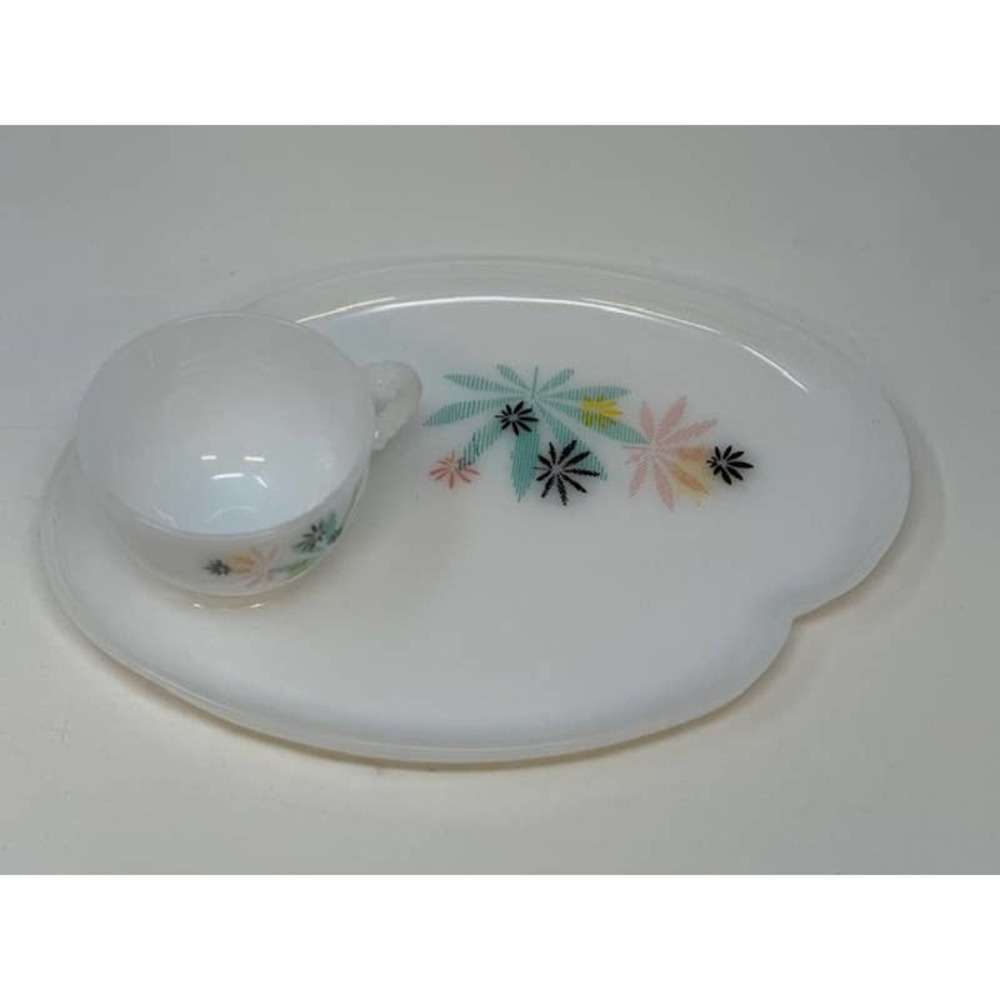 Vintage Atomic Flower Patio by Federal Snack Set